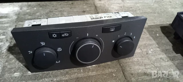 Панел климатик Opel Astra H