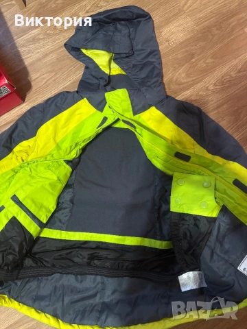 Ново скиорско яке за момче 146/152 размер, снимка 2 - Детски якета и елеци - 53178666