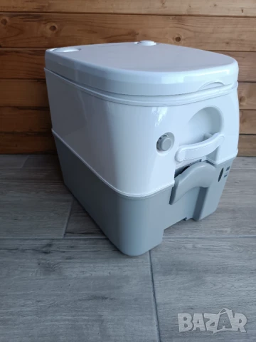 Химическа тоалетна Dometic 976, снимка 4 - Химически тоалетни - 50801339