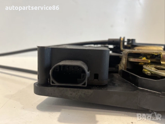 Заключващ механизъм за задна дясна врата за Mercedes Vito W639 (2003-2009) A6397401335, снимка 2 - Части - 54206345