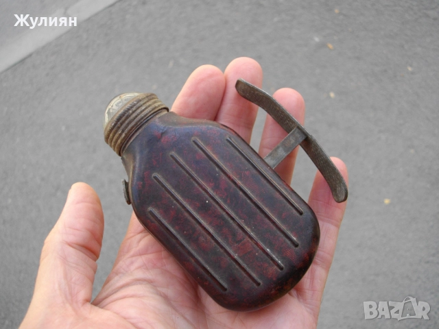 СТАРО КОЛЕКЦИОНЕРСКО БАКЕЛИТЕНО ФЕНЕРЧЕ С ДИНАМО ВЕРМАХТ WWII GERMANY, снимка 4 - Антикварни и старинни предмети - 51591735
