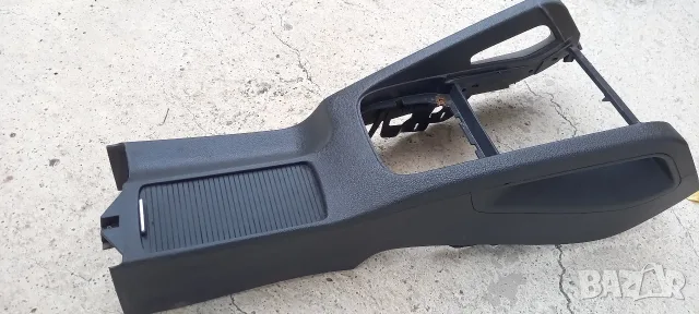 Централна конзола VW Golf V