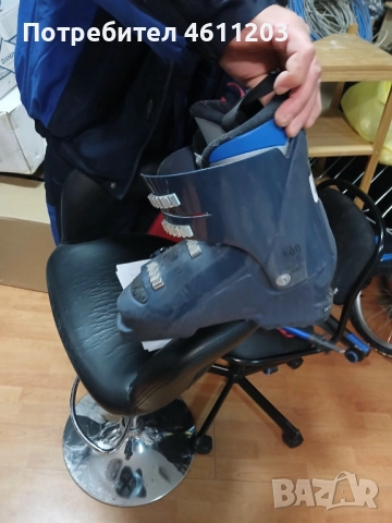 Продавам ски обувки за дете Rossigniol- момче