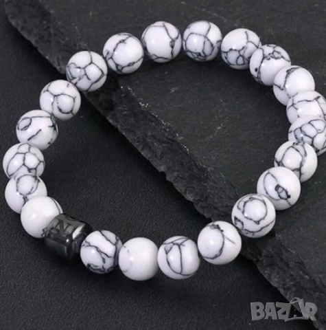 Гривни от естествени камъни   