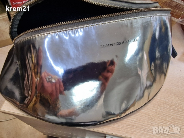 Tommy Hilfiger Уникална паласка , снимка 2 - Чанти - 52480859