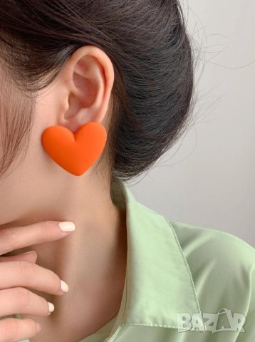 Красиви Обеци в Оранжев Цвят във Формата на Сърце КОД е246, снимка 1 - Обеци - 40405576