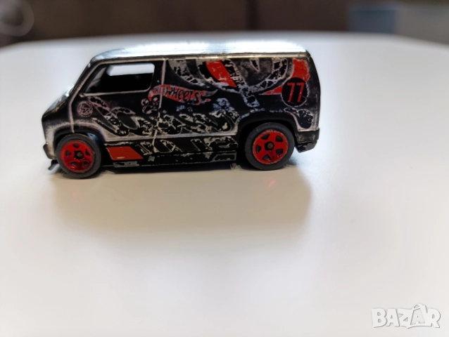 Hot Wheels Custom ’77 Dodge Van