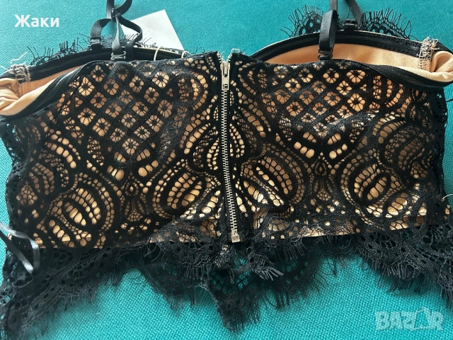 Дамско бюстие с чашка, снимка 3 - Корсети, бюстиета, топове - 53943968
