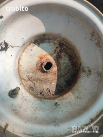 Гуми с джанти от трактор на косачка 25-1-25