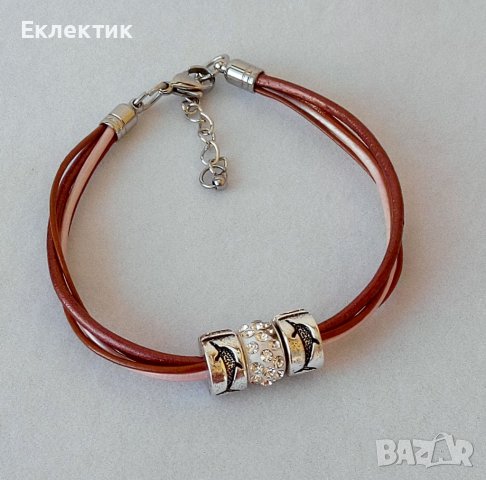 Гривни от кожа и полимерни кристали, снимка 5 - Гривни - 38123444