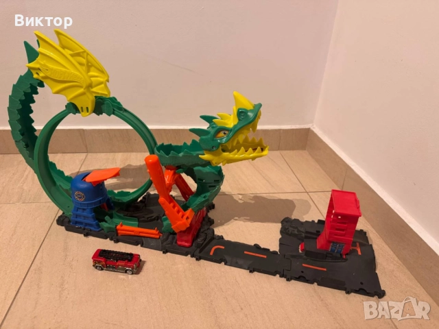 Много Писти Hot Wheels от високия клас, снимка 8 - Коли, камиони, мотори, писти - 52656857