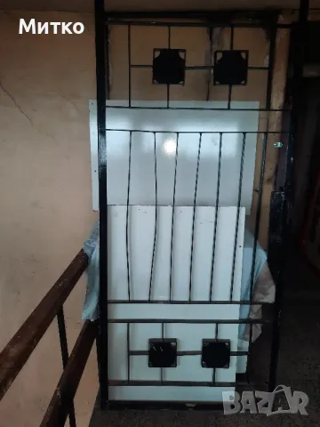 Желязна решетка тип врата от дебело желязо 4мм.