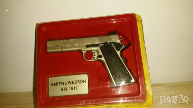  Пистолети -Ретро  колекционерски  модели. във 1-2.5 мащаб., снимка 6 - Колекции - 31606851