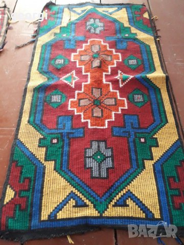 Ръчно тъкан килим чеиз, снимка 1 - Колекции - 29633192