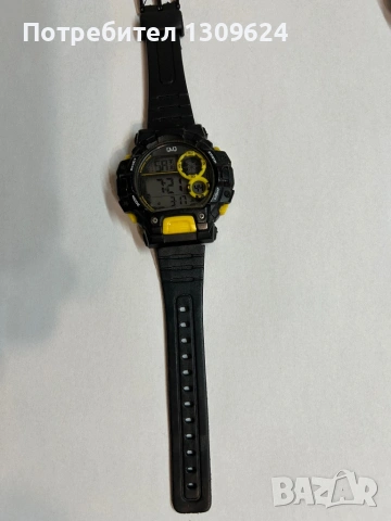 Q&Q мъжки часовник наподобяващ Casio G-Shock 