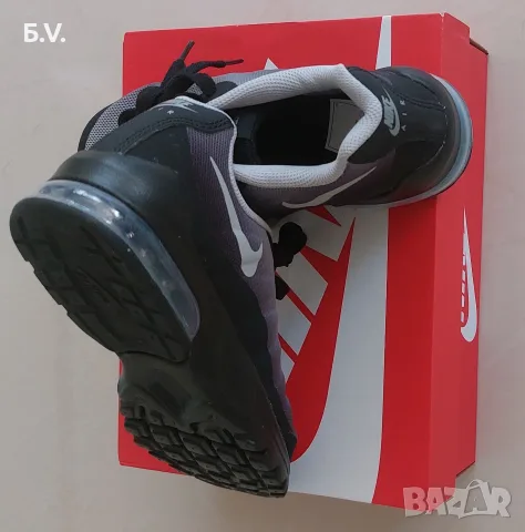 Маратонки Nike 35.5, снимка 5 - Детски маратонки - 56336944