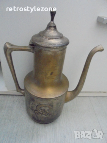 № 8223 Стара метална кана с капак и релефна украса , снимка 5 - Други ценни предмети - 51528384