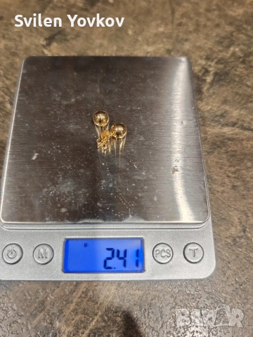 Продавам златни обеци 18к, снимка 2 - Обеци - 52908049