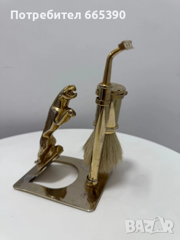 Ретро самобръсначка с ягуар 