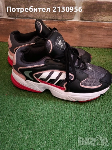 Продавам  маратонки Adidas