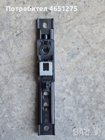 Механизъм за регулиране на височината на колана ляв десен