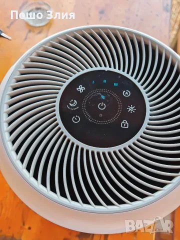 Пречиствател за въздух Levoit Core 300S Smart, снимка 2 - Абсорбатори - 56073703