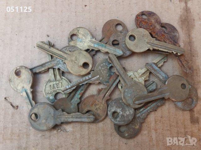 комплект от 20 броя стари ключове - бронзови , снимка 2 - Антикварни и старинни предмети - 36978522