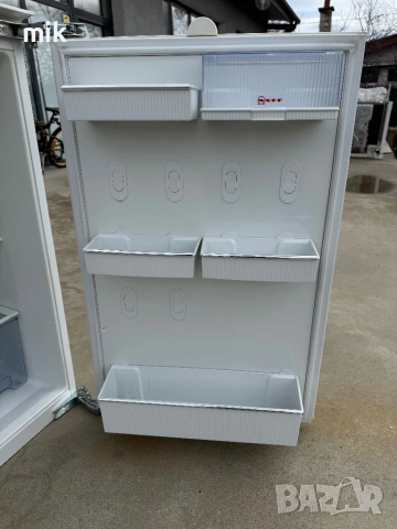 Малък хладилник за вграждане Neff - Bosch, снимка 4 - Хладилници - 53997002