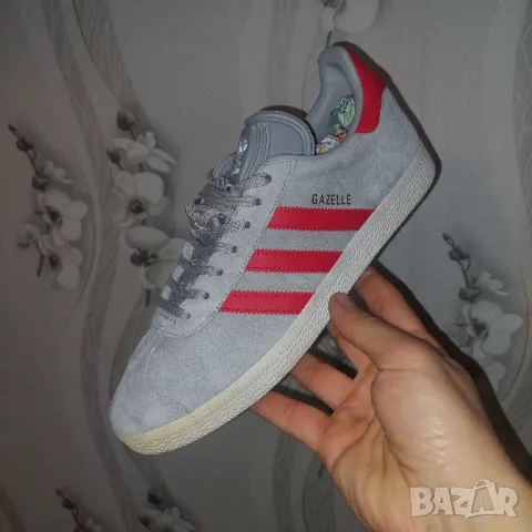 кецове   ADIDAS Gazelle Grey Red Man номер  42 2/3, снимка 8 - Кецове - 33223747