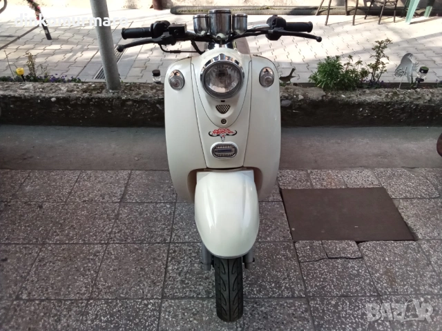 Скутер Yiying 49cc 4тактов , снимка 4 - Мотоциклети и мототехника - 54003456