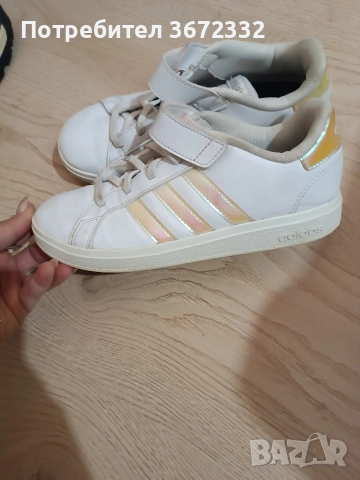 маратонки Adidas, снимка 2 - Детски маратонки - 52585198