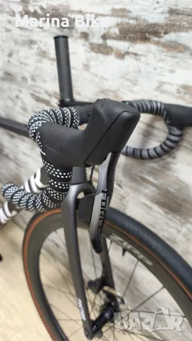 НОВ карбонов велосипед Factor LS Gravel CeramicSpeed SRAM Rival AXS Zipp 303S | 49, снимка 11 - Велосипеди - 56288166
