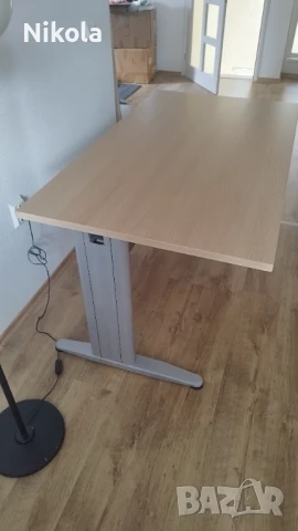 Бюро с метални крака - офис маса 140/80/73,5см, снимка 2 - Бюра - 51054723