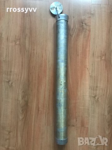 Стар метален тубус