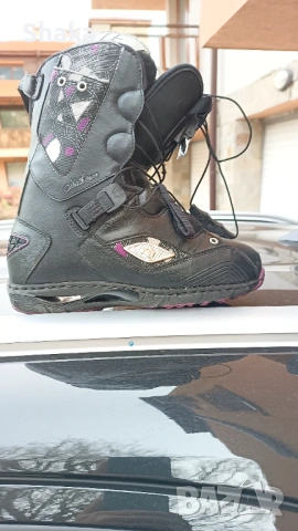 Продавам дамски сноуборд обувки North Wave с автомати Drake, снимка 2 - Зимни спортове - 53946672