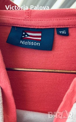 Красив памучен суичьр Nielsson с качулка за момиче, размер 116 (5-6 г.), снимка 2 - Детски анцузи и суичери - 56058528