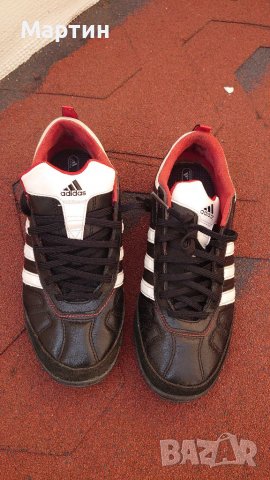 Футболни обувки Адидас - стоножки