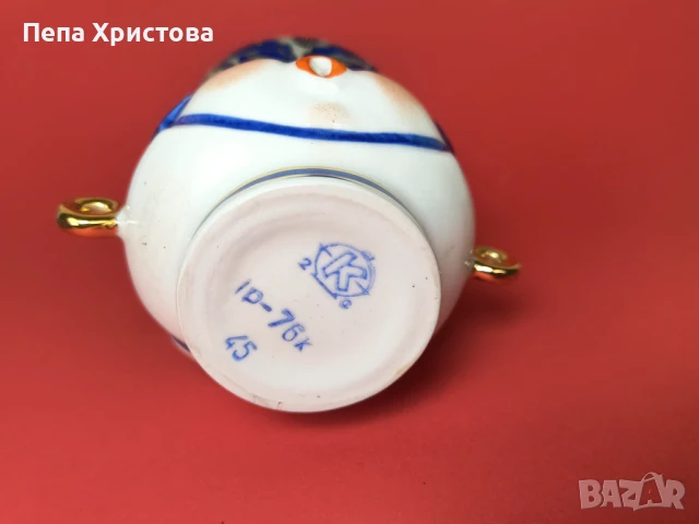 Чаша-ваза от съветски порцелан Одарка Коростен с две лица, снимка 3 - Чаши - 51145737