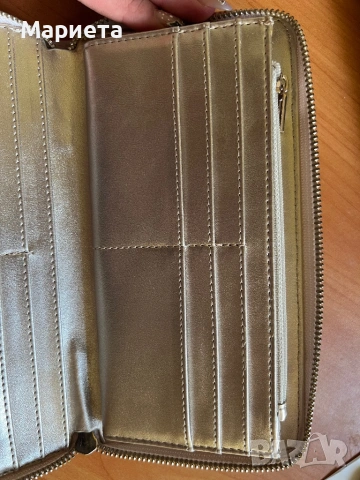 Дамско портмоне Guess, снимка 4 - Портфейли, портмонета - 54021162