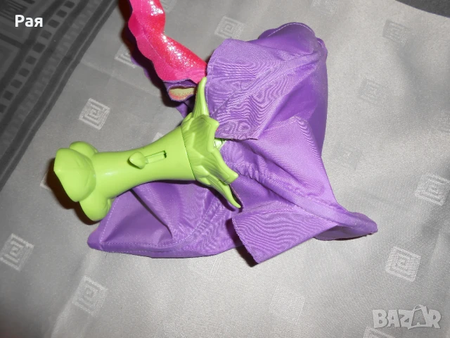 Колекционерска Barbie Blooming Thumbelina 2008 г, снимка 7 - Кукли - 50748812