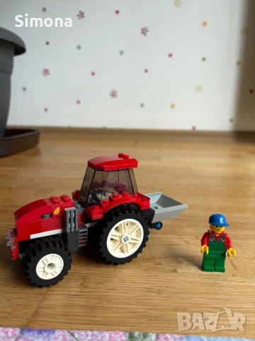 LEGO трактор с ремарке и фигурка