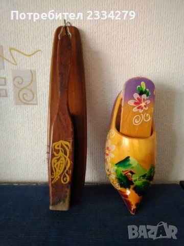 Декоративни четки за дрехи и метене. Произход Холандия. 