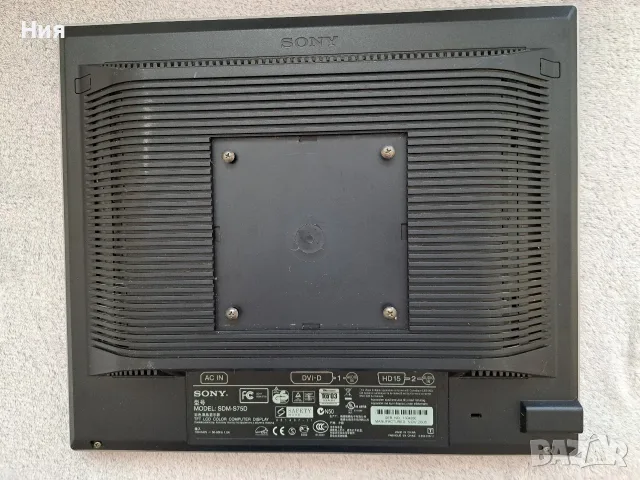 Монитор - Sony SDM-S75D, снимка 2 - Монитори - 56439835