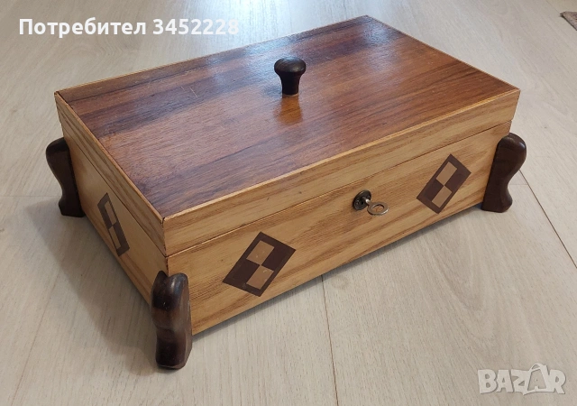 Кутия дървена с ключе за ценители 