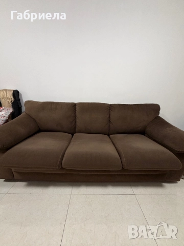 Удобен разтегателен диван 
