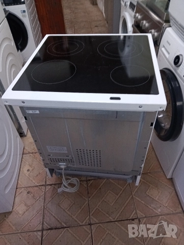 Свободно стояща печка с керамичен плот VOSS Electrolux с две години гаранция!, снимка 3 - Печки, фурни - 53001912