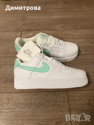 НОВИ Дамски маратонки Nike Air Force 1