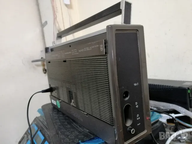 Ретро радиокасетофон PHILIPS U121, снимка 5 - Радиокасетофони, транзистори - 48763050