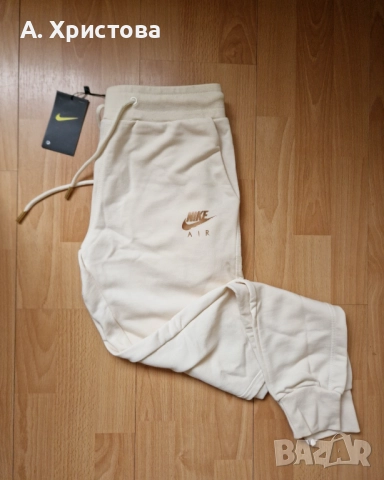 Нови дамски спортни долнища и клинове Nike, снимка 5 - Спортни екипи - 52413006