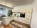 Тристаен, под наем в Центъра на Пловдив!, снимка 1